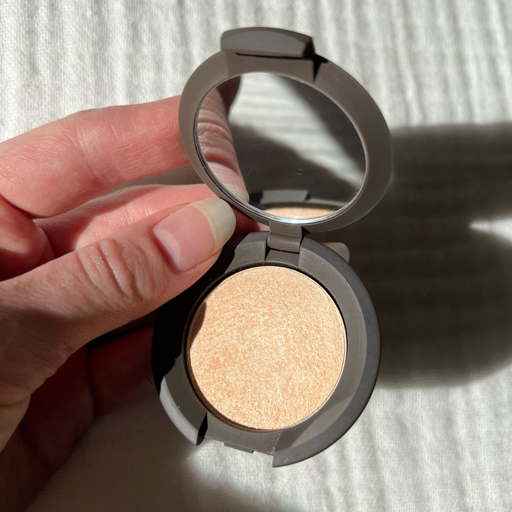 ORIGINAL DISCONTINUED Becca Mini Shimmering Skin Perfector in shade Moonstone